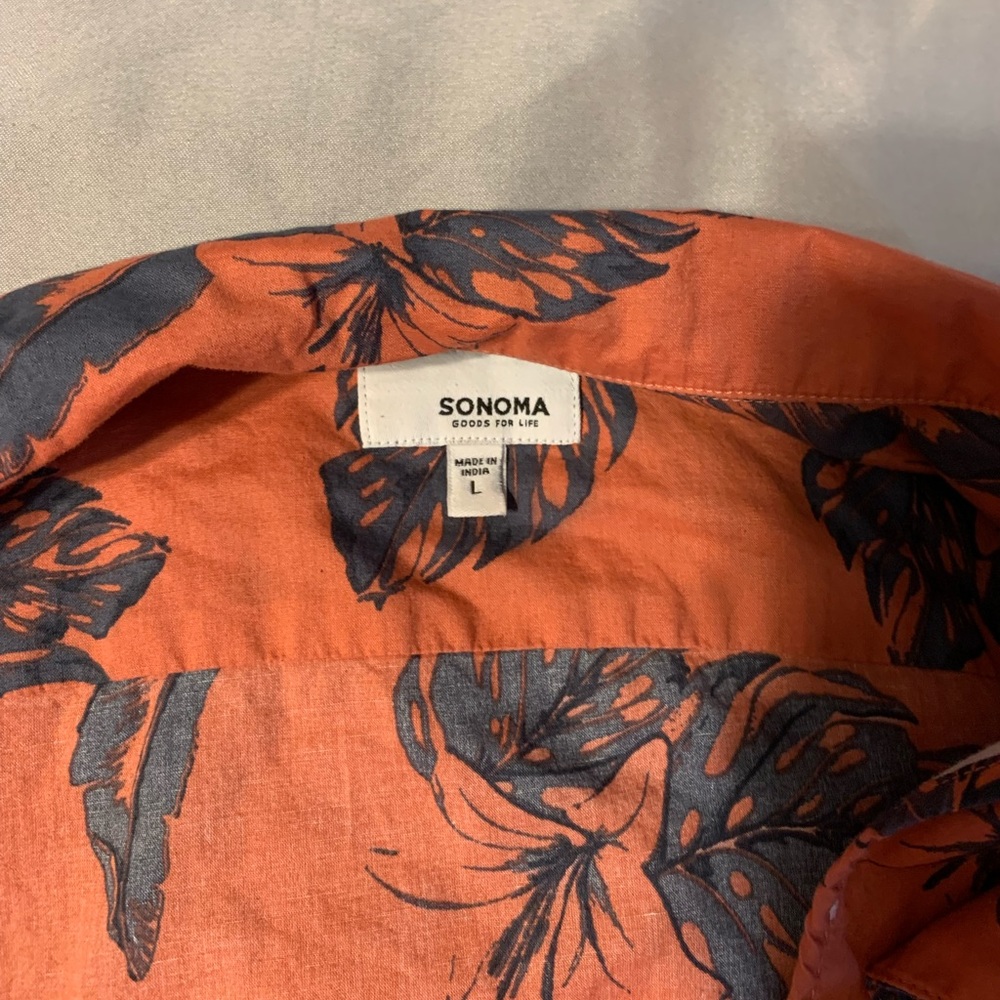 SONOMA men’s monstera leaf print hawaiian button down tee